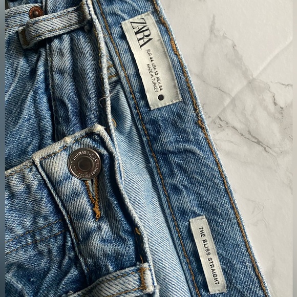 Zara straight jeans size US 12 - Picture 3 of 4